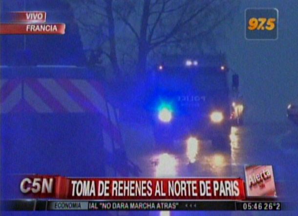 Toma de rehenes: los dos sospechosos se atrincheran en una imprenta al noreste de París