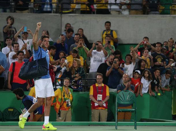 Del Potro sufrió demasiado, pero le ganó a Sousa y sueña con la medalla