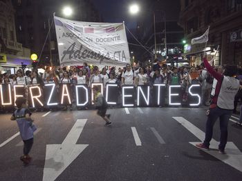 Marcha de docentes porteños en la previa del paro nacional