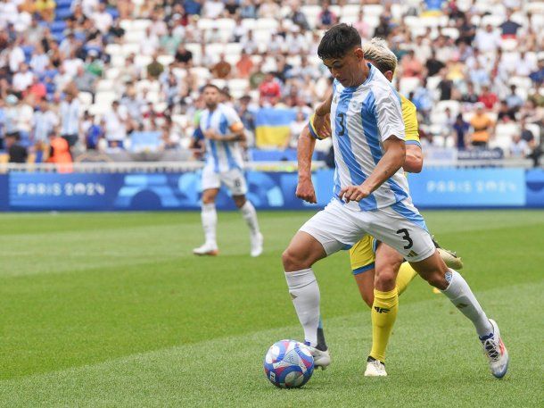 La Sub-23 le ganó 2-0 a Ucrania y se metió en los cuartos de los Juegos Olímpicos