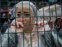 emotiva despedida a los jugadores de chapecoense bajo la lluvia emotiva despedida a los jugadores de chapecoense bajo la lluvia