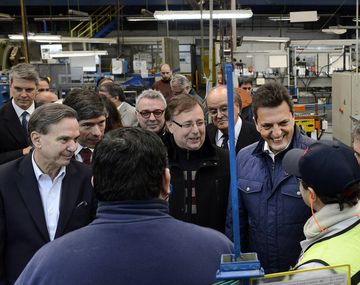 Massa encolumna aliados del PJ con miras a 2017 y alerta a Cambiemos