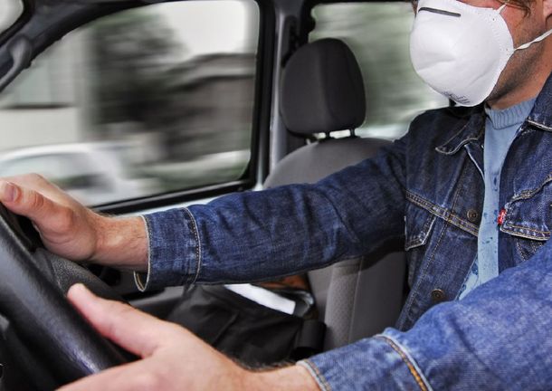 Dos de cada tres aseguran que usan correctamente el barbijo casero al conducir vehículos