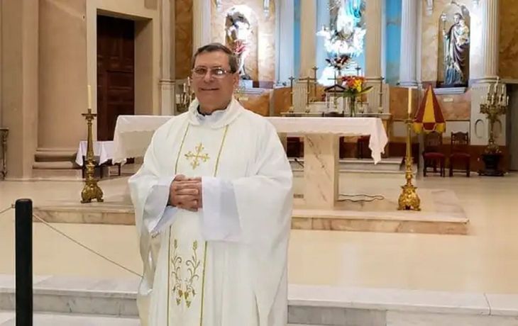 Sacerdote murió de un ACV en plena misa