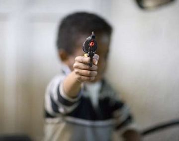 Un nene mató a su abuela con una pistola que creyó que era de juguete