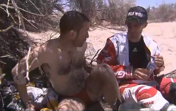 Pánico y locura en el Dakar: un piloto se deshidrató y terminó delirando desnudo