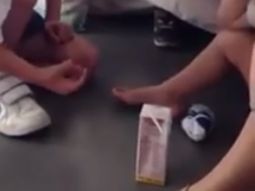 el consuelo de una nena a su hermano el consuelo de una nena a su hermano