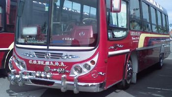 le cortaron dos dedos a un colectivero tras robarle $50 le cortaron dos dedos a un colectivero tras robarle $50