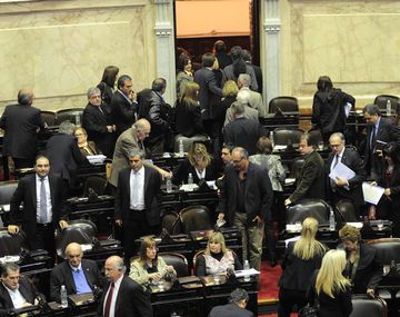 La oposición abandonó el recinto en el inicio del debate por el Código Civil