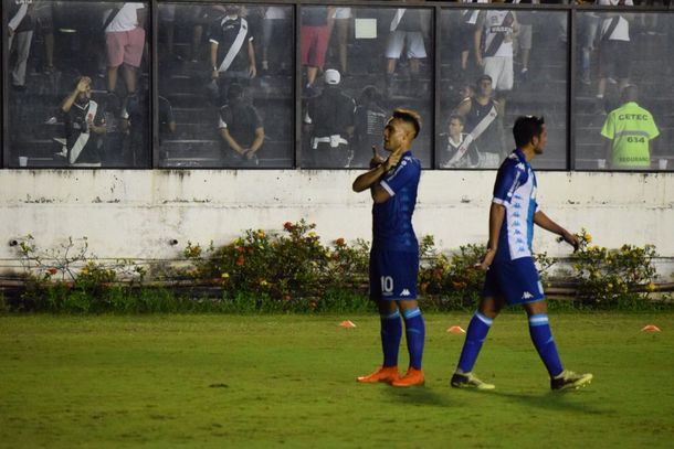 Lautaro Martínez celebra su gol