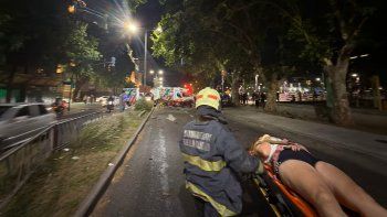 tragico choque en monserrat: murieron dos mujeres en un accidente que involucro a una camioneta, un auto y una bicicleta tragico choque en monserrat: murieron dos mujeres en un accidente que involucro a una camioneta, un auto y una bicicleta
