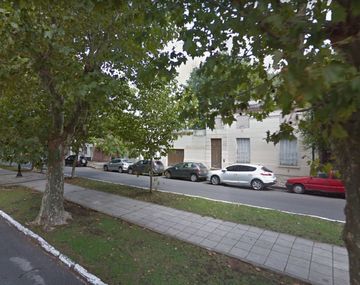 El hombre, de 26 años, fue encontrado muerto en su auto con un tiro en el hombro