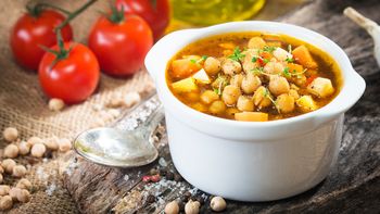 tradicional, vegetariano o con chorizo ahumado: 3 recetas de locro para el 9 de julio tradicional, vegetariano o con chorizo ahumado: 3 recetas de locro para el 9 de julio