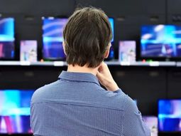 El supermercado con televisores en rebajas. El supermercado con televisores en rebajas.