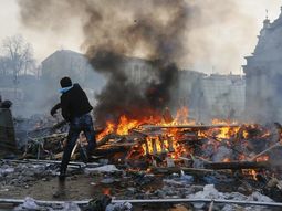 video: enfrentamientos en ucrania dejan 5 muertos video: enfrentamientos en ucrania dejan 5 muertos