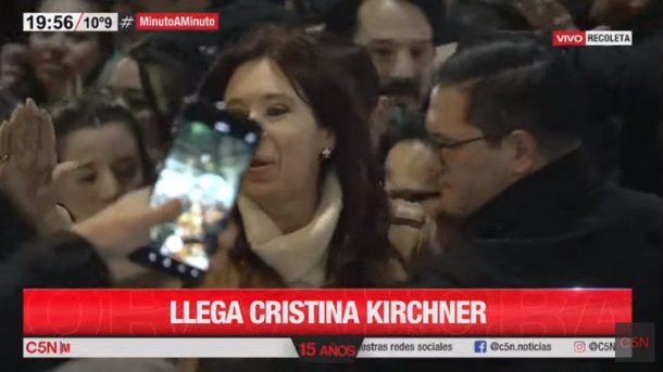 Así Cristina Kirchner regresaba a su domicilio en Recoleta