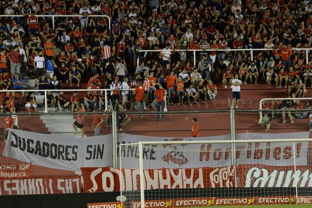 Estallaron los hinchas de Independiente: Jugadores sin sangre, horribles