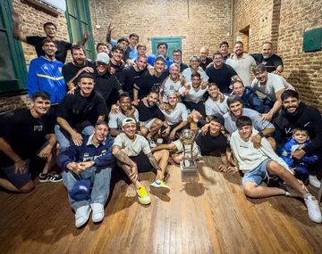 Fiesta en Rosario: una multitud de Central festejó a todo trapo el nuevo título anual