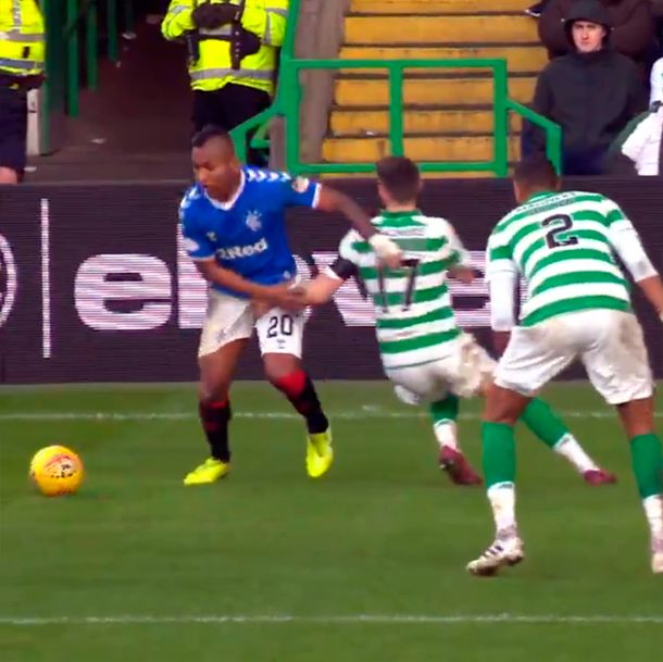 Insólito: un jugador le agarró los genitales a otro y podría ser suspendido