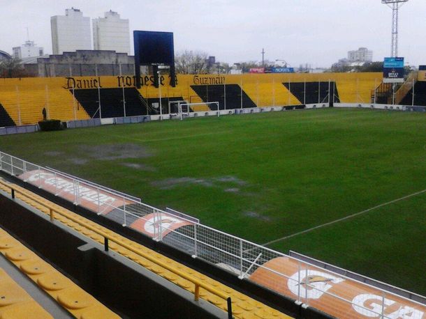 Se suspendió por el temporal el partido entre Olimpo y Gimnasia en Bahía Blanca