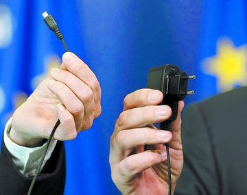 El cargador del celular podría desaparecer en solo dos años