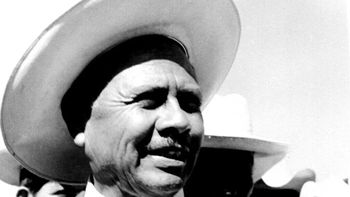 Es asesinado en 1962 el líder agrario Rubén Jaramillo. Es asesinado en 1962 el líder agrario Rubén Jaramillo.