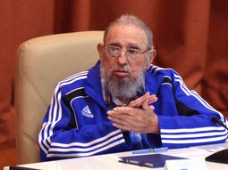 reaparecio fidel castro: el pueblo cubano vencera reaparecio fidel castro: el pueblo cubano vencera