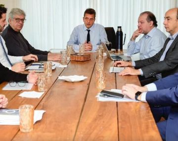 Sergio Massa encabezó una reunión del gabinete económico ante un nuevo acuerdo con el FMI