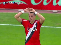 ¿lo tenias? de tiro libre, funes mori la clavo en un angulo ¿lo tenias? de tiro libre, funes mori la clavo en un angulo
