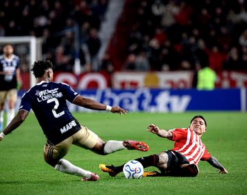 Estudiantes le ganó sobre la hora a Independiente Medellín y se metió en los octavos de la Copa Libertadores