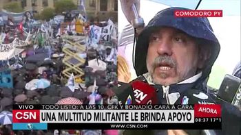 anibal f., en comodoro py: la gente quiere estar cerca de cristina anibal f., en comodoro py: la gente quiere estar cerca de cristina