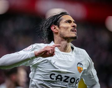 Se ilusiona todo Boca: Edinson Cavani negocia su salida del Valencia