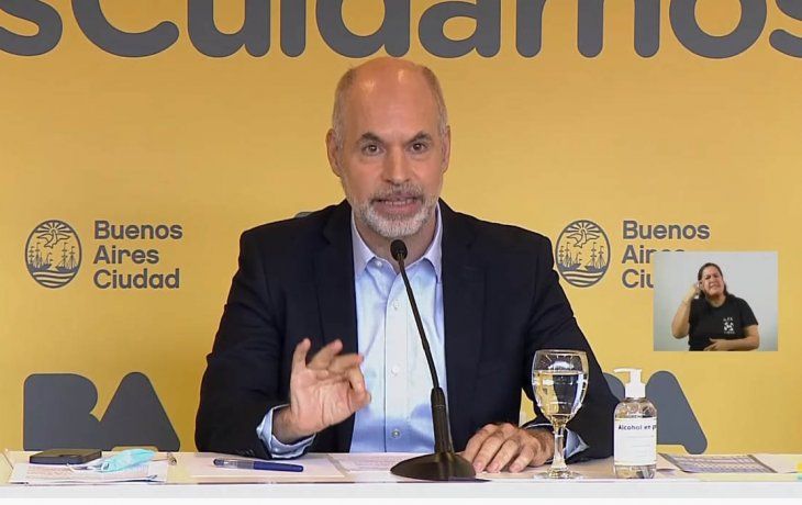 Ardió el chat de YouTube cuando hablaba Larreta