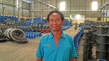 un indigente devolvio una billetera y le regalaron un trabajo y una casa nueva un indigente devolvio una billetera y le regalaron un trabajo y una casa nueva