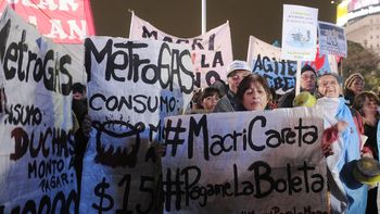 fue masivo el primer cacerolazo contra el gobierno de mauricio macri y el tarifazo fue masivo el primer cacerolazo contra el gobierno de mauricio macri y el tarifazo