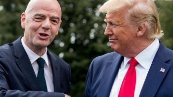 Gianni Infantino junto a Donald Trump. Gianni Infantino junto a Donald Trump.