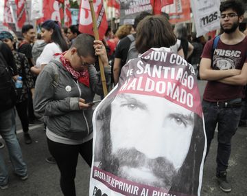 Unas 500 personas marcharon por las inmediaciones de la Plaza de Mayo