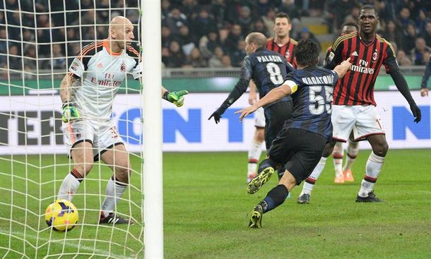 Con un golazo de Palacio, el Inter venció al Milan