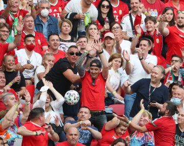 Sputnik V destacó que Hungría vs Portugal se jugó a estadio lleno gracias a la vacunación