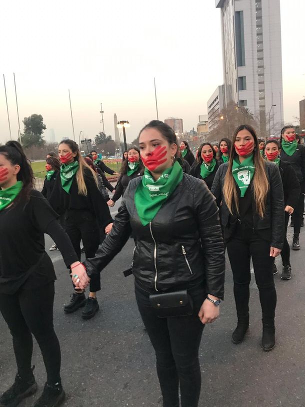 minutouno.com en Chile: las mejores fotos de la Marcha Antirracista en favor del Aborto Legal