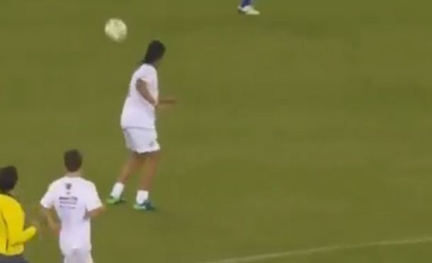 La magia intacta: Ronaldinho dejó a todos con la boca abierta con este pase