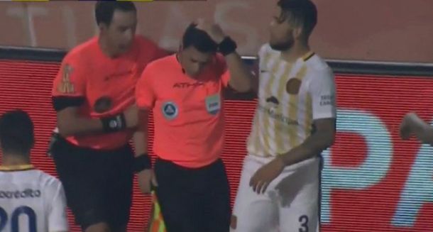 El momento en el que Bellati es agredido