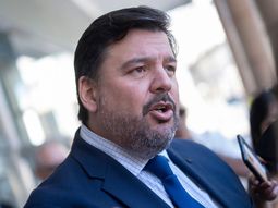 Adrián Peña y Pedro Bordaberry volvieron a marcar sus diferencias. Adrián Peña y Pedro Bordaberry volvieron a marcar sus diferencias.