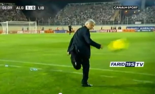 Si el entrenador juega así, lo que debe ser el equipo