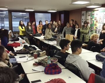 Proponen que los graduados financien la universidad de los alumnos pobres