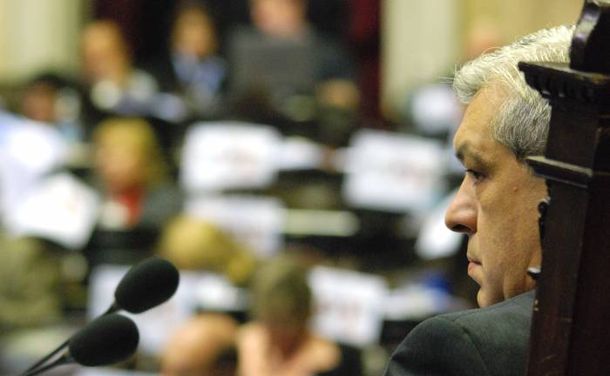 Nadie que quiera ser presidente puede desconocer la Constitución