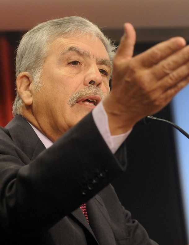 El ministro Julio de Vido destacó importantes iniciativas en producción de gas