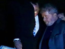 Lula continuará preso tras quedar atado a una guerra de decisiones judiciales