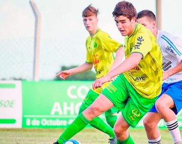 Luto en el fútbol uruguayo: desconectaron al jugador que se infartó durante un partido