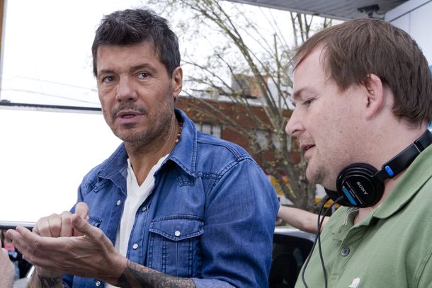 Los spots de Marcelo Tinelli en la estación de servicio